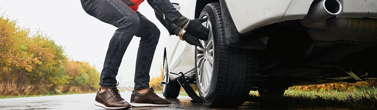 Что делать, если спустило колесо